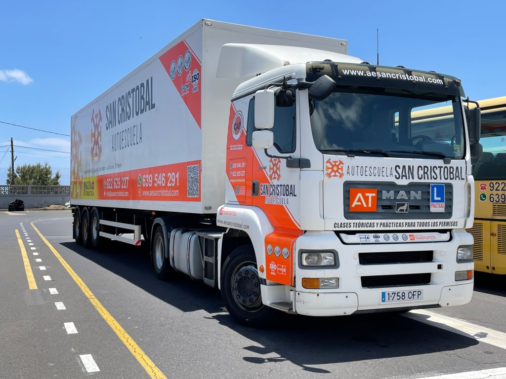 camion en practicas